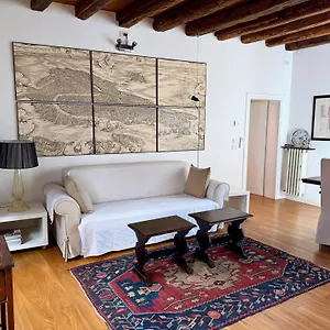 https://capitan-antonin.hotelslidodijesolo.com